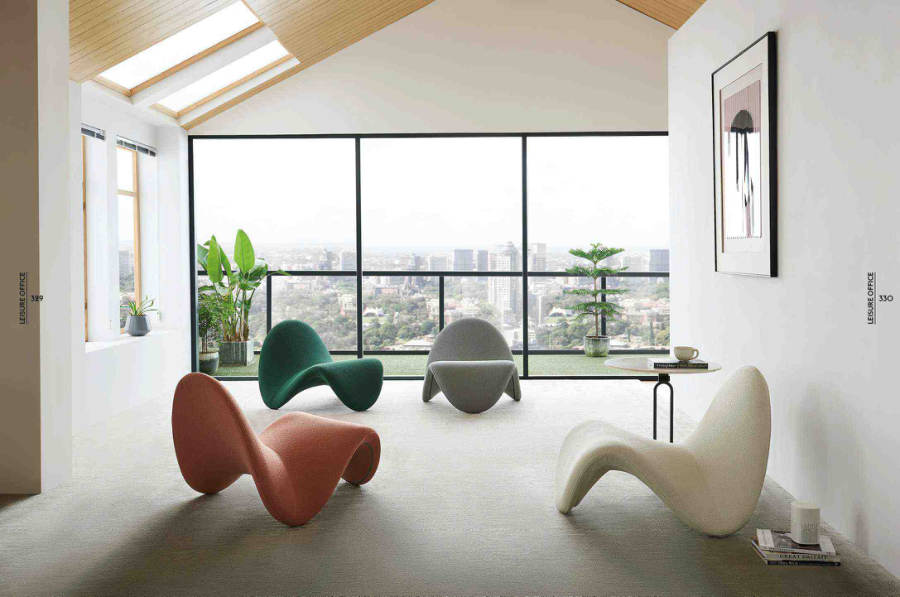 Lounge Chairs · 016