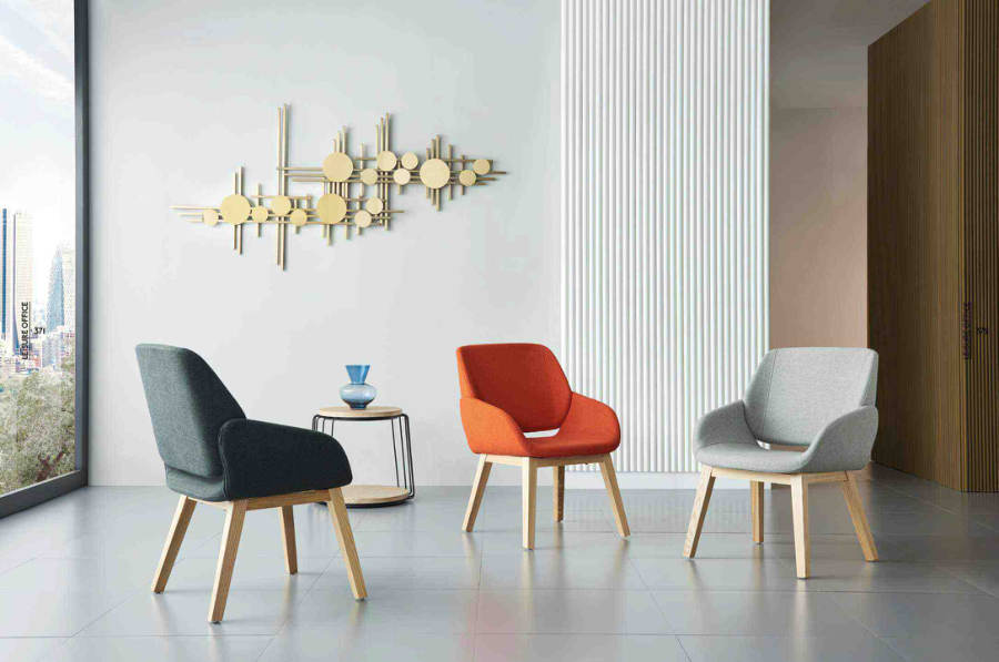 Lounge Chairs · 037