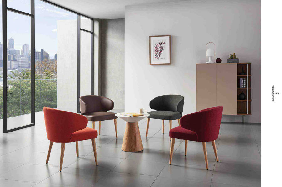 Lounge Chairs · 058