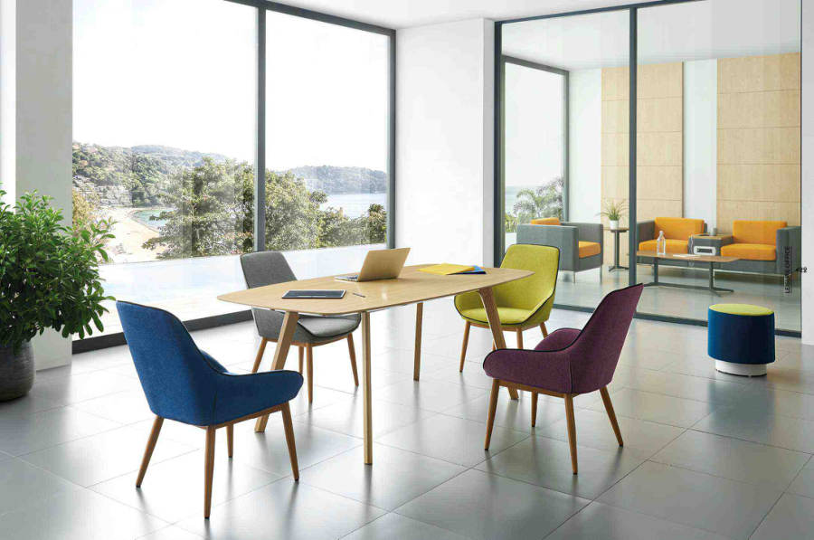 Lounge Chairs · 062