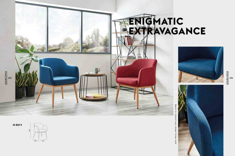 Lounge Chairs · 069