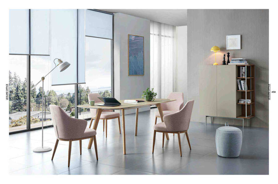 Lounge Chairs · 080